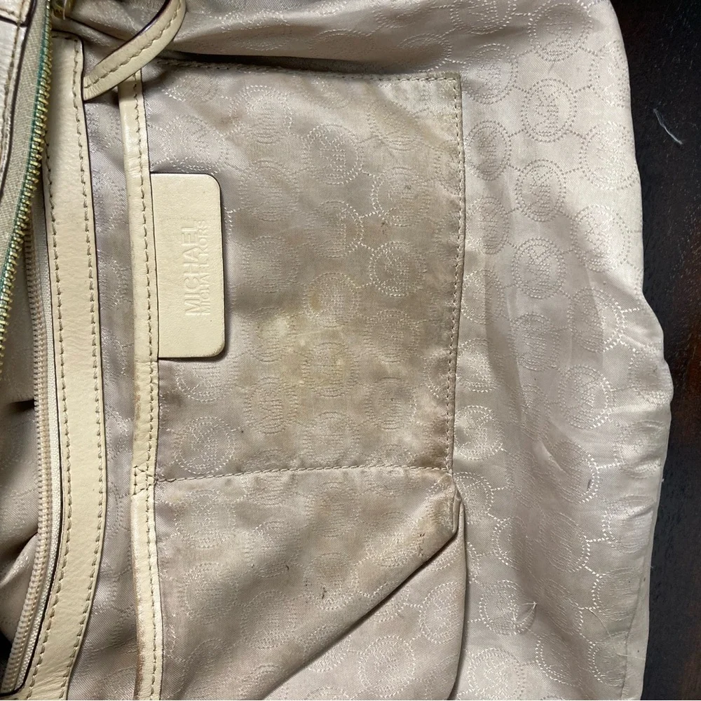 MK Michael Kors signature logo embossed tote shoulder bag - Picture 2 of 14